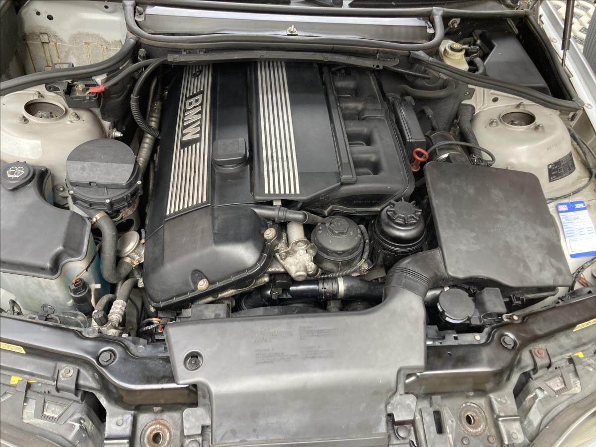 BMW Řada 3 Sedan / Limuzína 2,5 l 141 kw