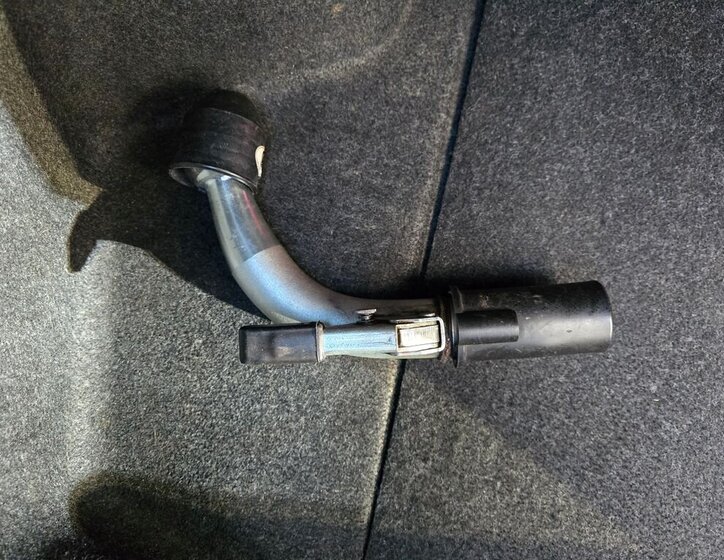 Toyota Corolla Sedan / Limuzína 1,6 l 97 kw