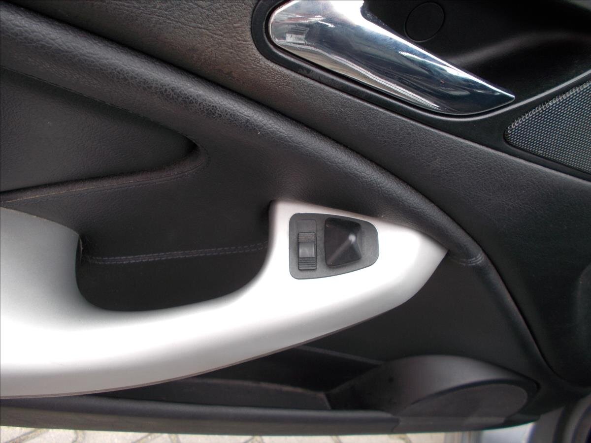 BMW Řada 3 Kabriolet 2,0 l 105 kw