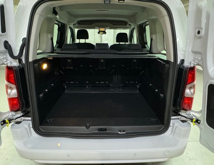 Toyota ProAce City Verso MPV 1,2 l 81 kw