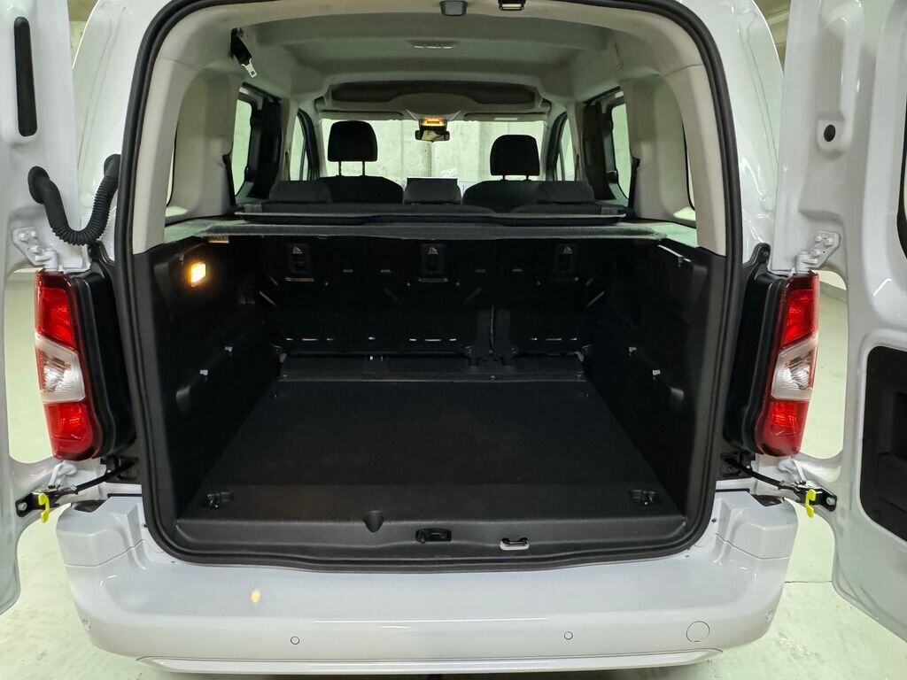 Toyota ProAce City Verso MPV 1,2 l 81 kw