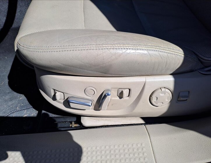 Audi A8 Sedan 4,1 l 240 kw