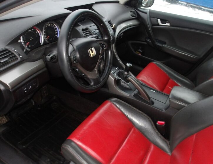 Honda Accord Kombi 2,2 l 110 kw