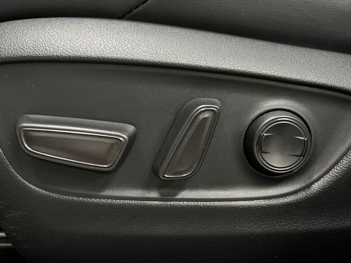 Toyota RAV4 SUV 2,5 l 163 kw