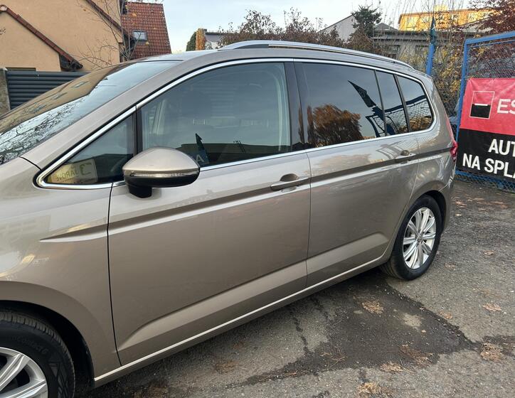 Volkswagen Touran 6