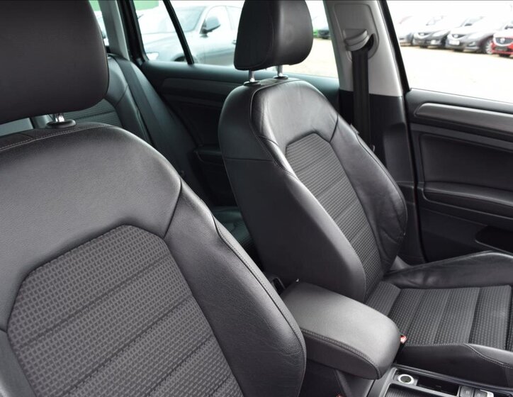 Volkswagen Golf Kombi 1,4 l 90 kw