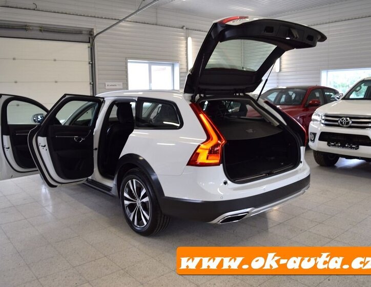 Volvo V90 Kombi 2,0 l 140 kw