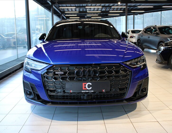 Audi A8 6