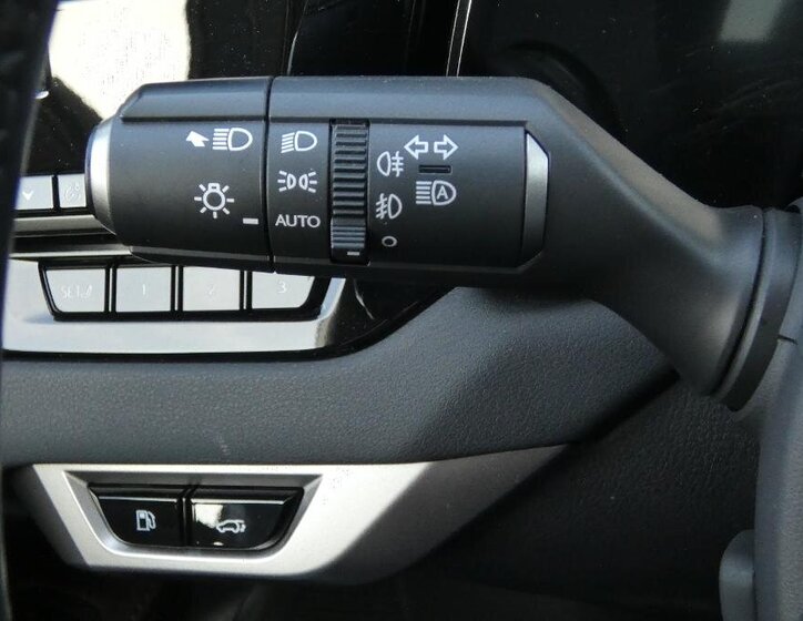 Lexus RX 350h SUV / Terénní 2,5 l 140 kw