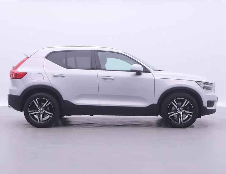 Volvo XC40 8