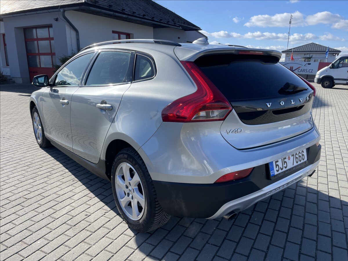 Volvo V40 Hatchback 2,0 l 140 kw