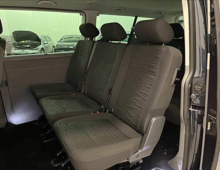 Volkswagen Caravelle 16