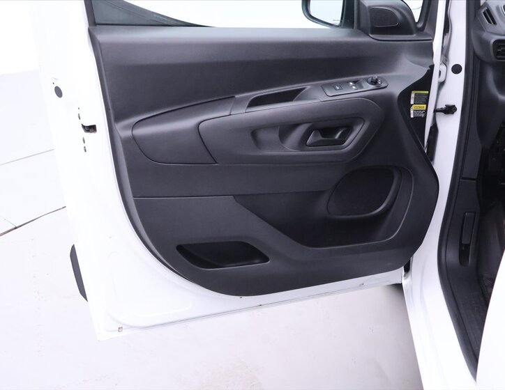 Peugeot Partner Ostatní 1,5 l 75 kw
