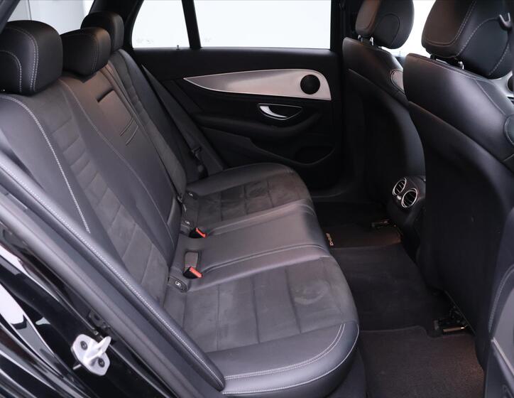 Mercedes-Benz Třídy E 16