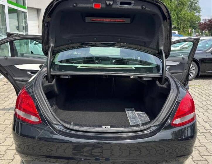 Mercedes-Benz Třídy C 9