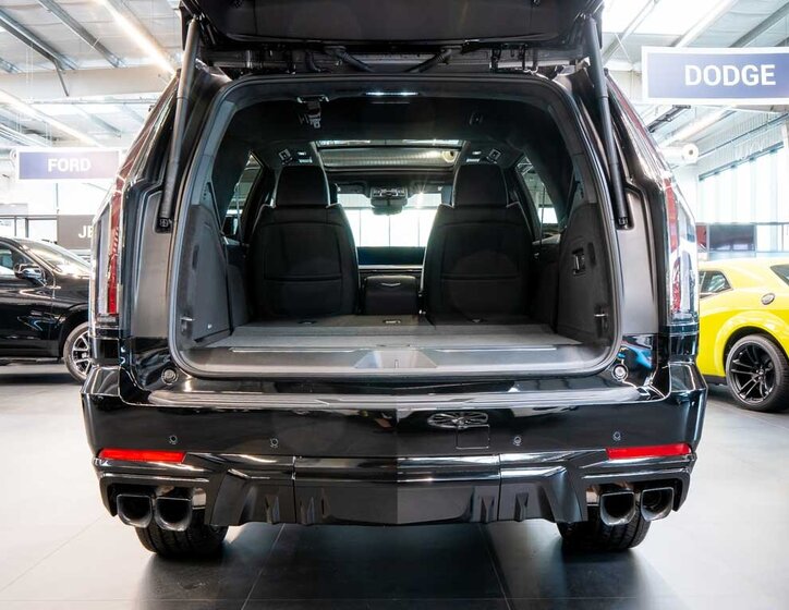 Cadillac Escalade SUV / Terénní 6,2 l 508 kw