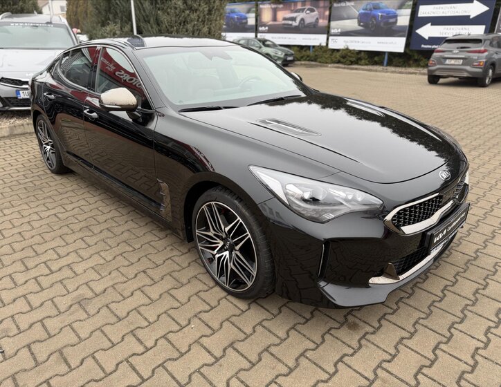 KIA Stinger 9