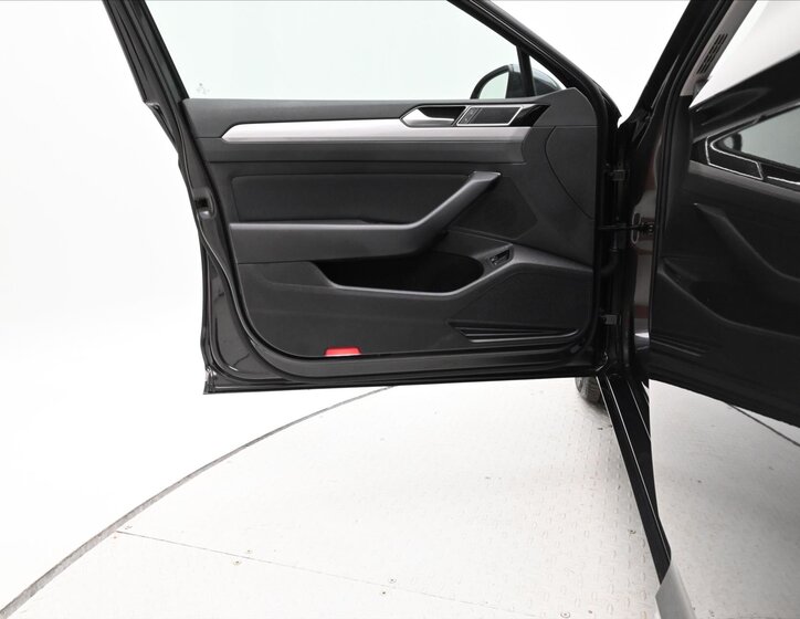 Volkswagen Passat 24