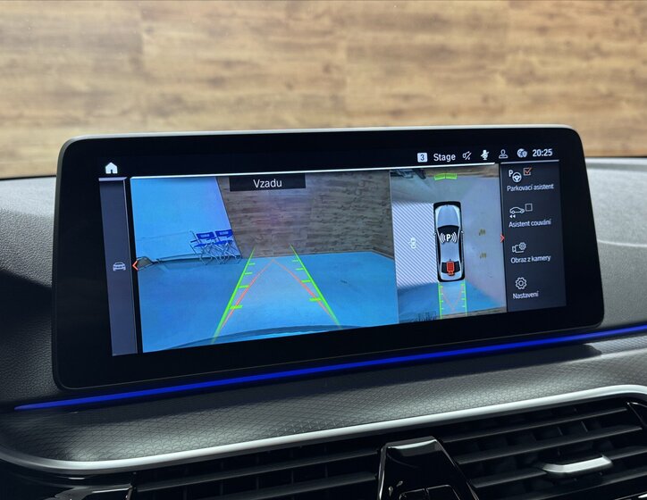 BMW Řada 5 Sedan / Limuzína 4,4 l 390 kw