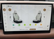 Land Rover Defender SUV / Terénní 4,4 l 467 kw