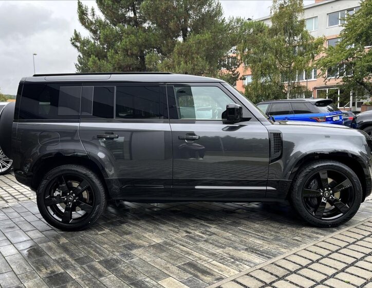 Land Rover Defender SUV 3,0 l 183 kw