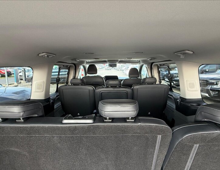 Ford Tourneo Custom 15