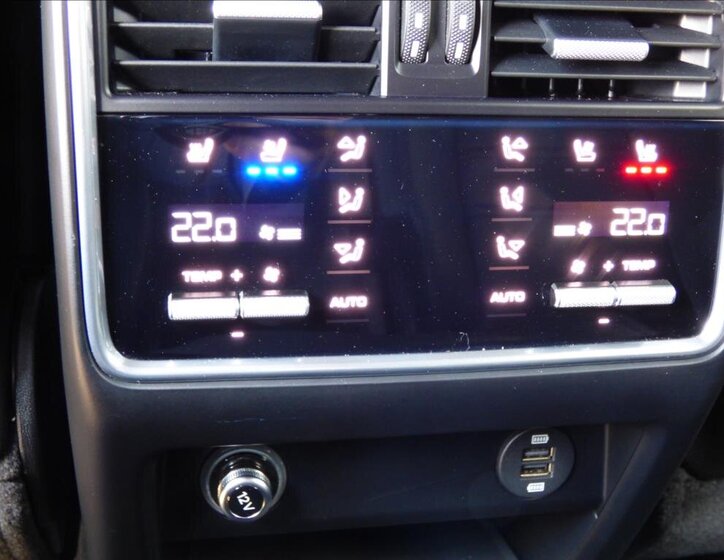 Porsche Cayenne SUV 2,9 l 324 kw