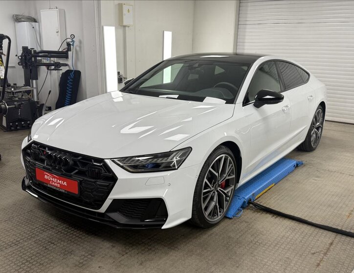 Audi S7 3