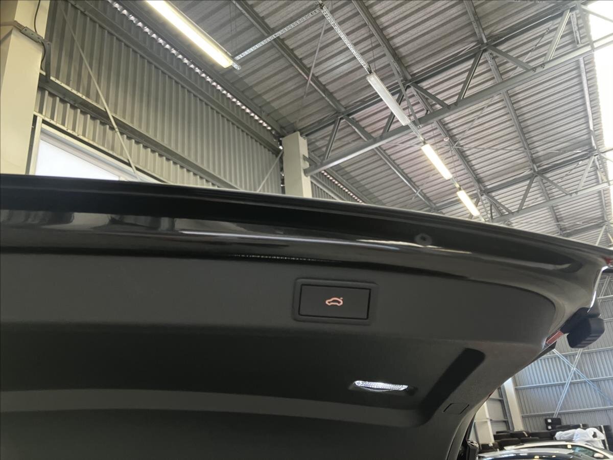 Škoda Superb Kombi 2,0 l 147 kw