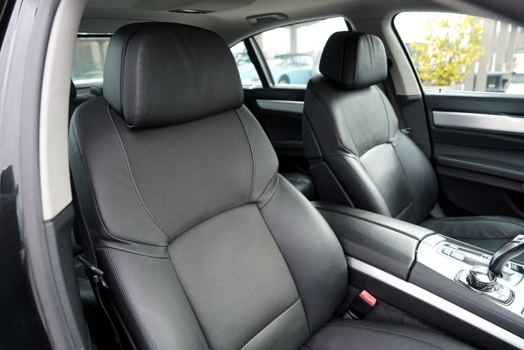 BMW Řada 7 Sedan / Limuzína 3,0 l 180 kw