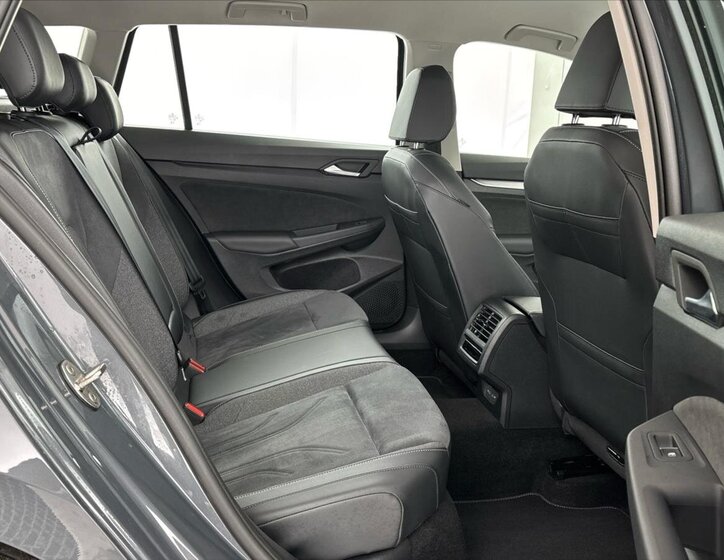 Volkswagen Golf Kombi 1,5 l 110 kw