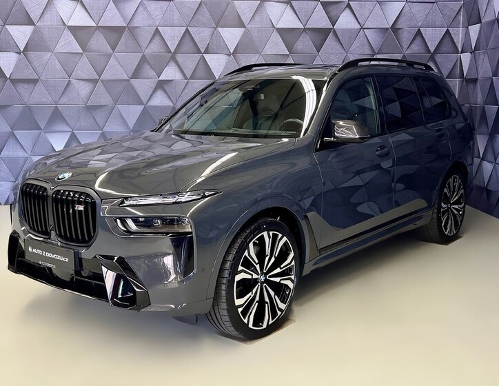BMW X7 SUV / Terénní 4,4 l 390 kw