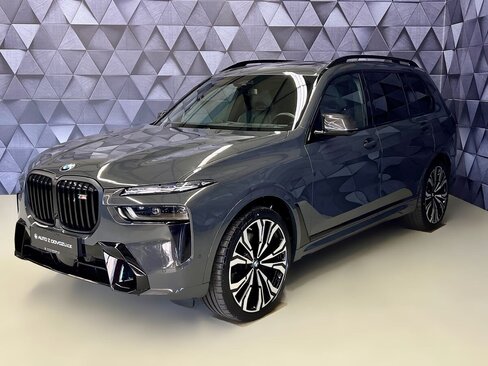 BMW X7 SUV / Terénní 4,4 l 390 kw