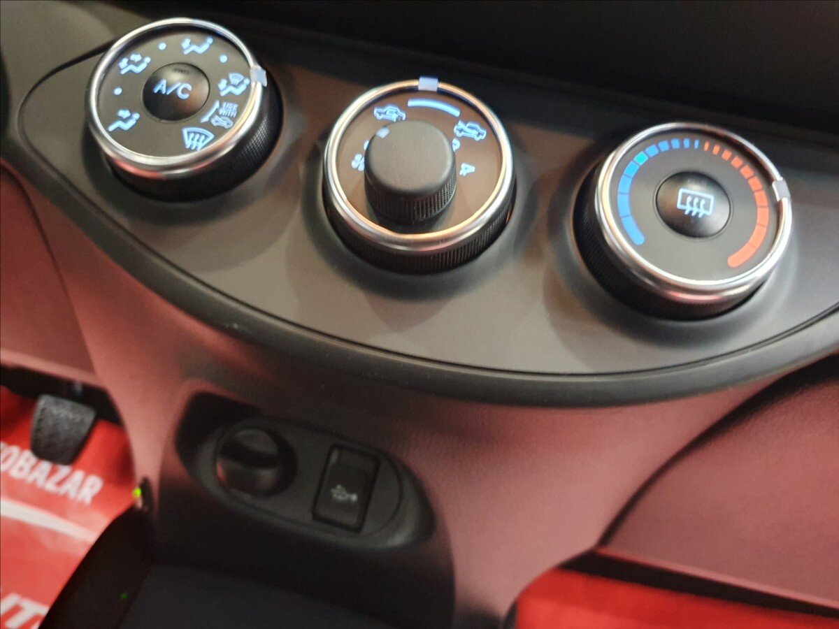 Toyota Yaris Hatchback 1,5 l 82 kw