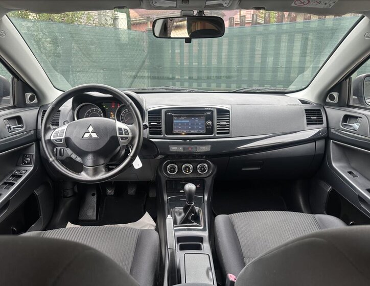 Mitsubishi Lancer Sedan 1,8 l 103 kw