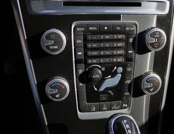 Volvo XC60 SUV / Terénní 2,0 l 140 kw