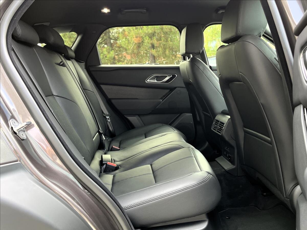 Land Rover Range Rover Velar SUV / Terénní 2,0 l 150 kw