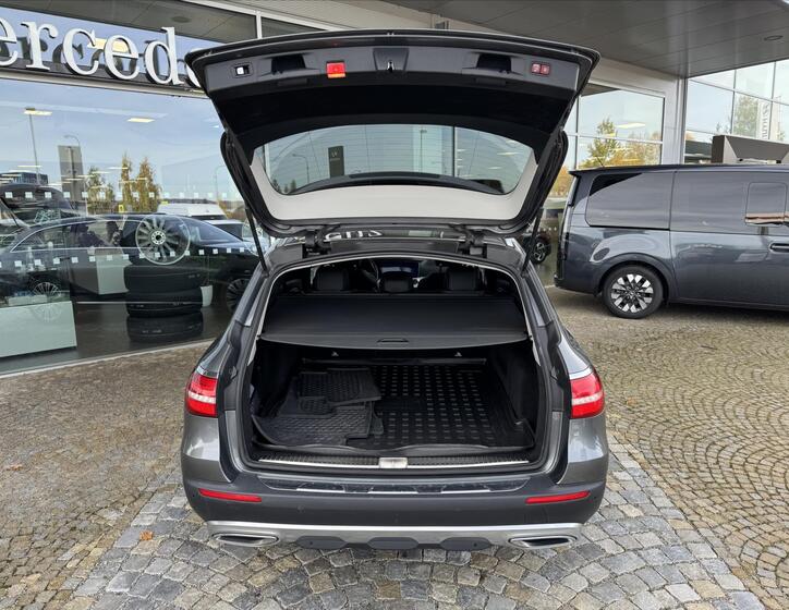 Mercedes-Benz Třídy E 25