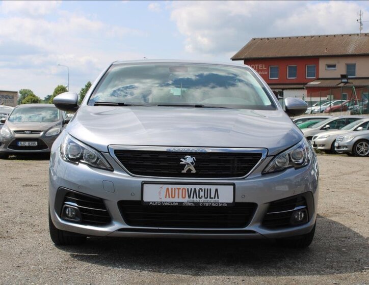 Peugeot 308 Hatchback 1,5 l 75 kw