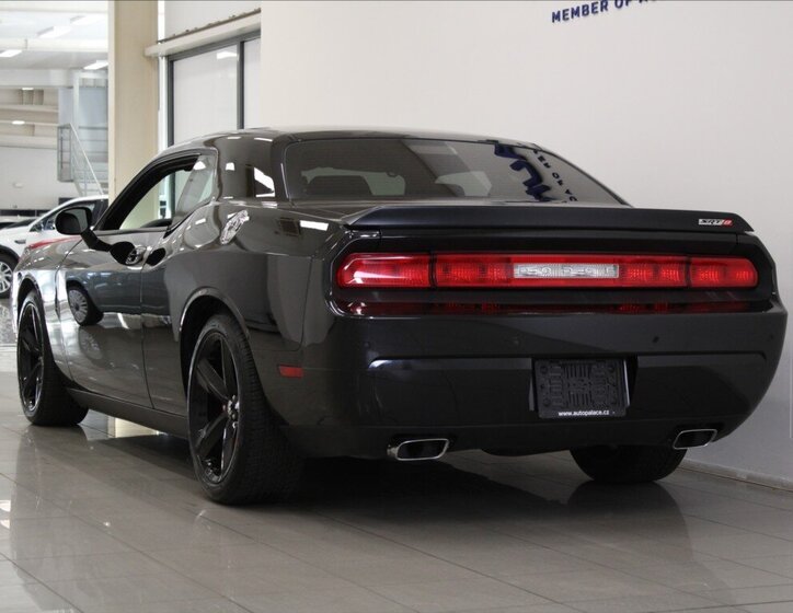 Dodge Challenger 3