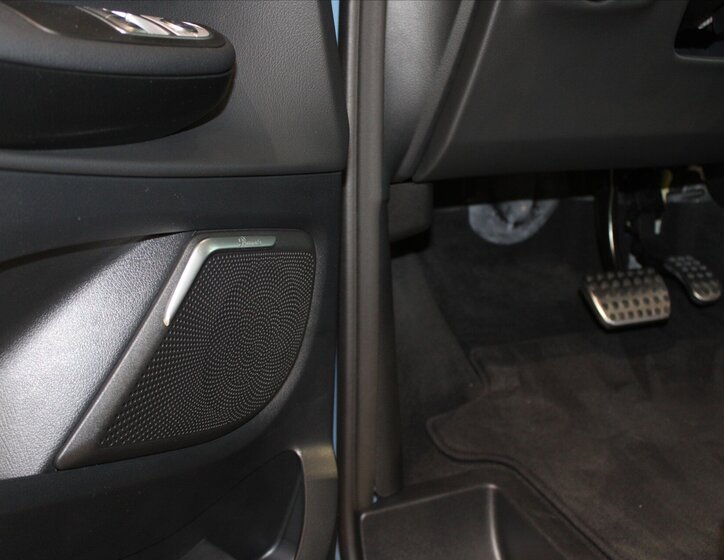 Mercedes-Benz Třídy V MPV 2,0 l 140 kw