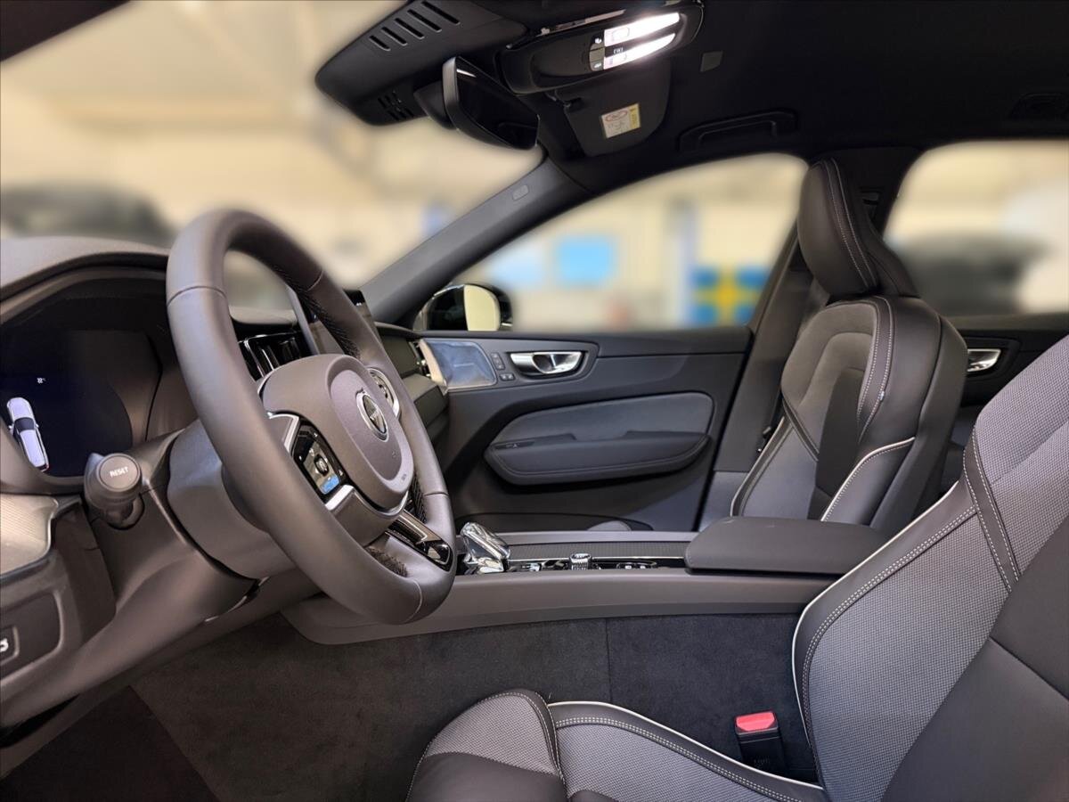 Volvo XC60 SUV / Terénní 2,0 l 184 kw