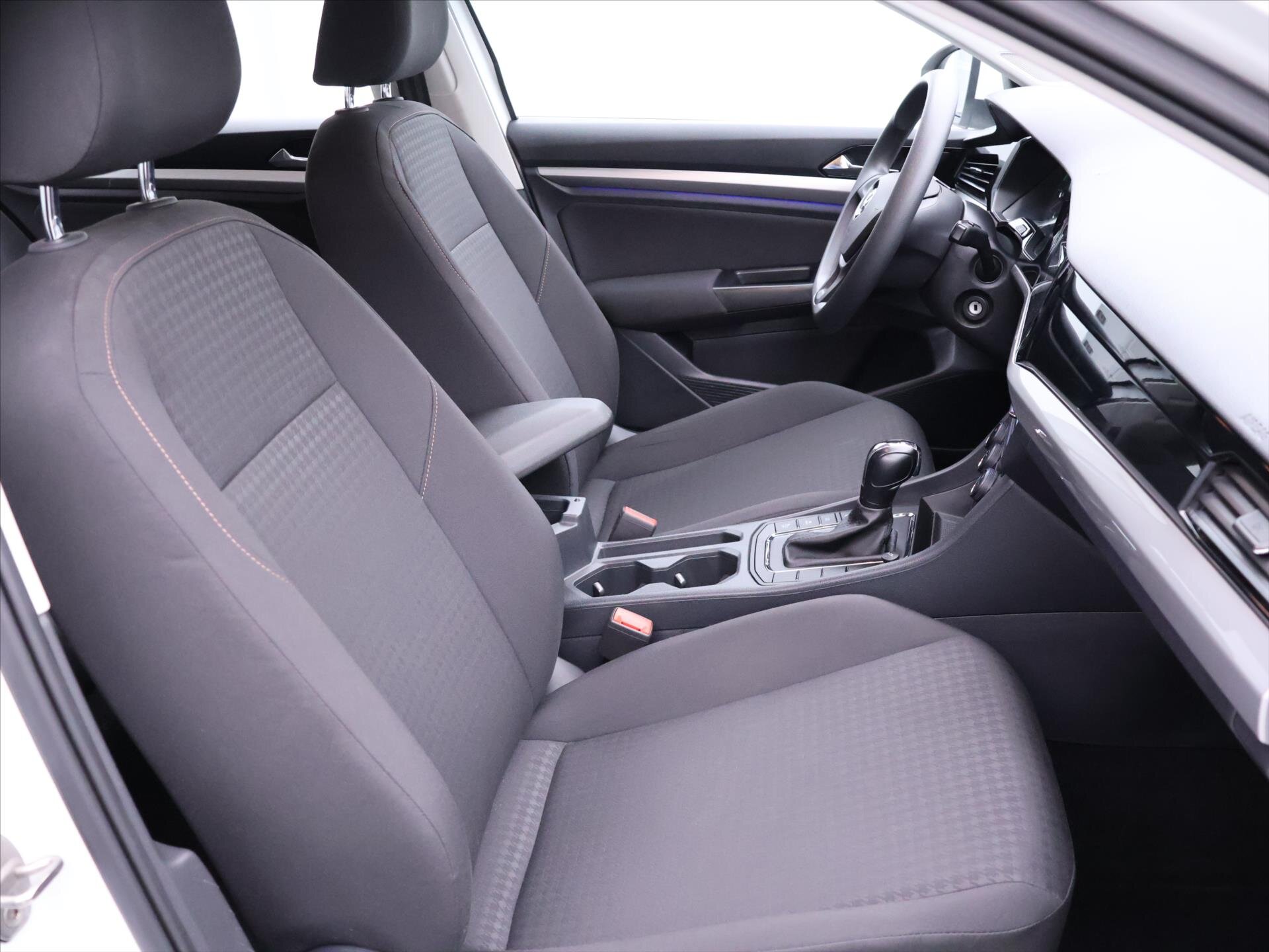 Volkswagen Bora Sedan / Limuzína 0,0 100 kw