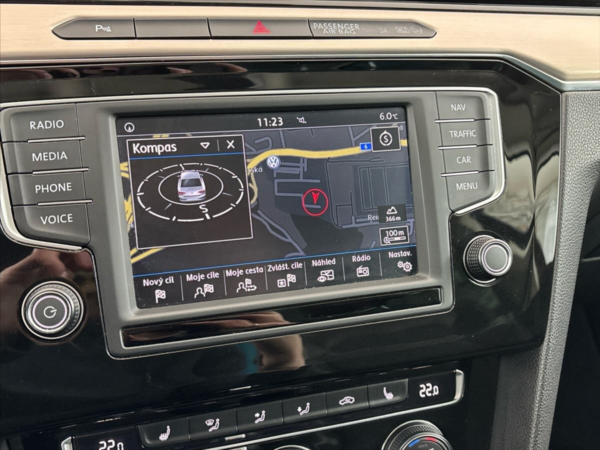 Volkswagen Passat Sedan / Limuzína 2,0 l 140 kw