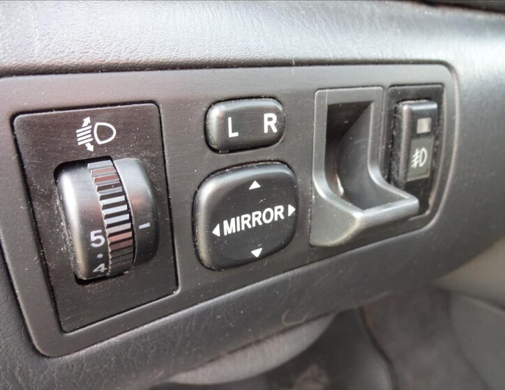 Toyota Corolla Hatchback 1,4 l 71 kw