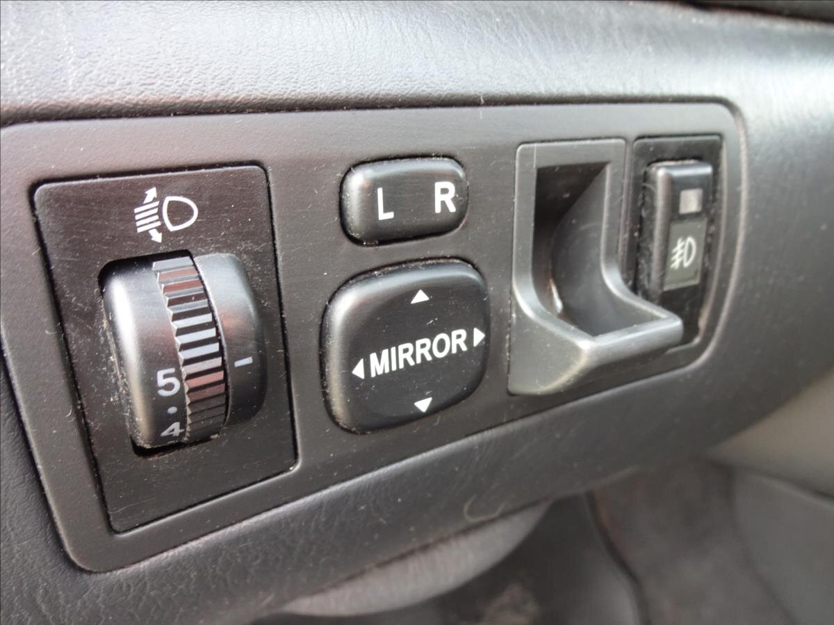 Toyota Corolla Hatchback 1,4 l 71 kw