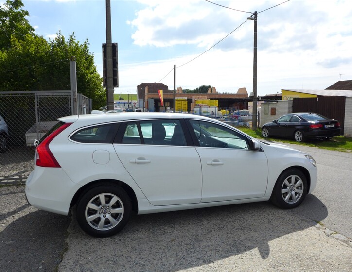 Volvo V60 5