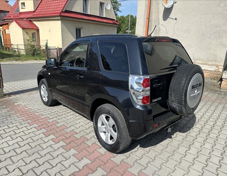 Suzuki Grand Vitara 7