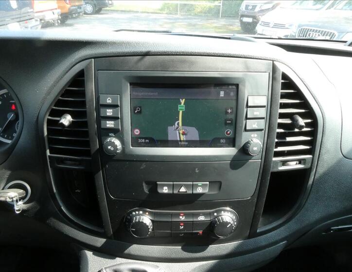 Mercedes-Benz Vito 25