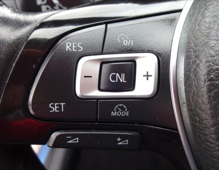 Volkswagen Golf Kombi 1,6 l 77 kw